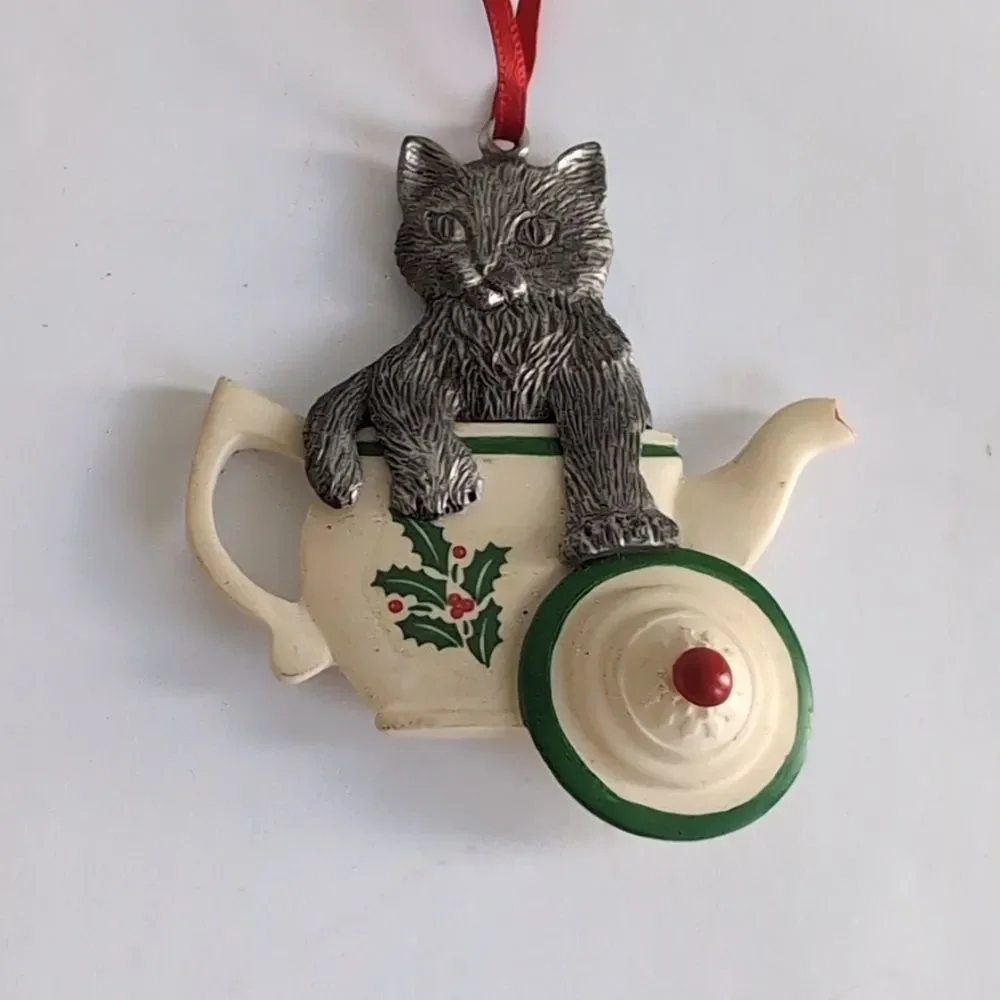 Gorham Pewter Christmas Ornament Pewter Kitty Cat in Teapot - Picture 2 of 3